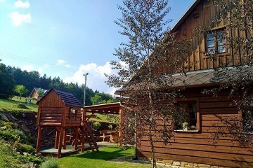 Chalupa s baznem - Orlick hory - Pastviny