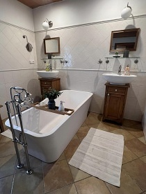 Chalupa s baznem - Orlick hory - Pastviny