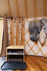 Glamping Kozlovec - Jurta Orlick� podh��� - Skuhrov