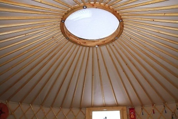 Glamping Kozlovec - Jurta Orlick� podh��� - Skuhrov