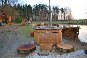 Glamping chata na vod� s wellness - ji�n� �echy