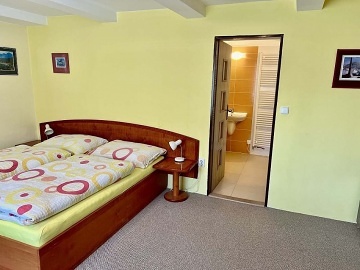 Chalupa u cyklostezky s v��ivkou - Vyso�ina