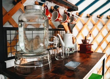 Yurt in the Wood - Glamping Hřibojedy - Hvězda