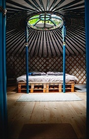 Yurt in the Wood - Glamping Hřibojedy - Hvězda