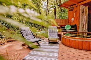 Glamping s wellness - Dvůr Králové nad Labem