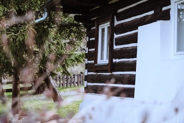 Dv� chalupy Roubenka a Zd�n� - Lys� hora - Beskydy