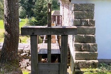 Chalupa s mlnem a vivkou - Zemsk brna