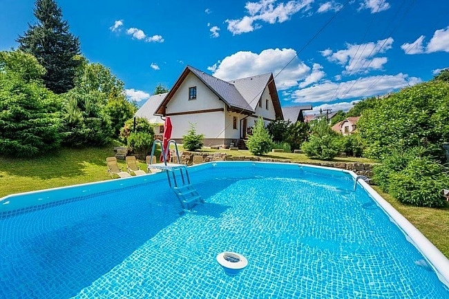 Rodinn� chalupa s baz�nem - Pastvinsk� p�ehrada