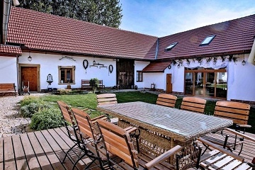 Stylov� chalupa s baz�nem a wellness - Vyso�ina