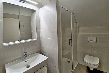 Chalupa Adr�pa�sk� skaln� m�sto - Teplice n. Metuj�