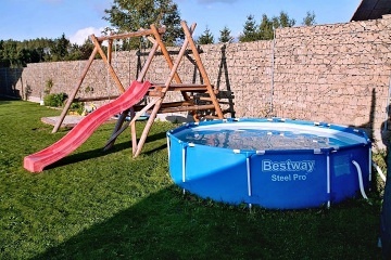 Chata baz�n a wellness - Drahansk� vrchovina