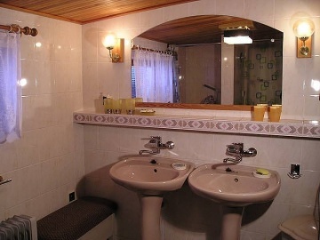 Chata s baz�nem - CHKO Novohradsk� hory