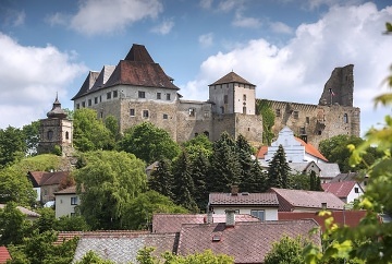 Chalupa s baz�nem - hrad Lipnice nad S�zavou
