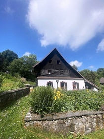 Rodinn� chalupa �esk� st�edoho�� - Bukov� hora