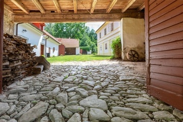 Chalupa u rybn�ka - T�borsko - Mlad� Vo�ice