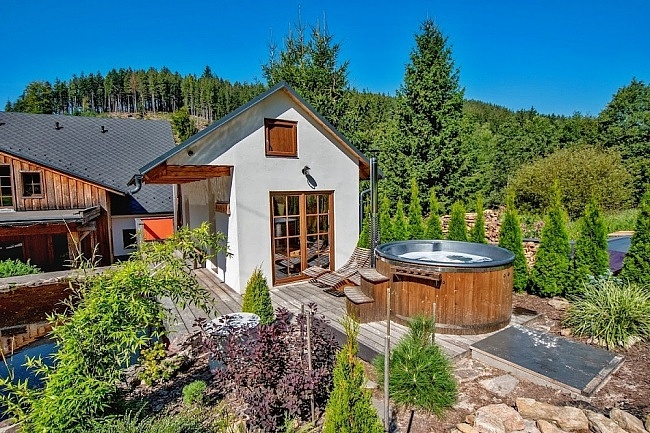 Chalupa Kr�lick� Sn�n�k - wellness a koupac� jez�rko