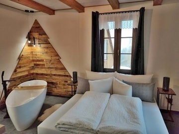 Chalupa u Ond�ejn�ku - baz�n a sauna - Lys� hora