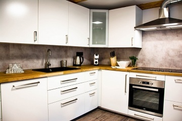 Wellness chalupa �ern� hora - Krkono�sk� magistr�la