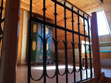 Polorouben� chalupa s baz�nem - Orlick� hory