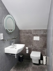 Chalupa s v��ivkou a rybn�kem - Rozhledna Bukovka