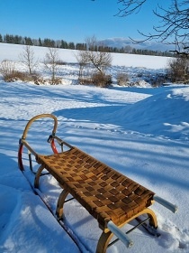 Chalupa s v��ivkou a rybn�kem - Rozhledna Bukovka