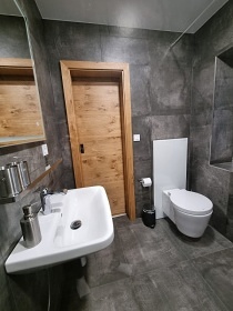Chata u lesa - Ludvíkov - rybník, vířivka a hřiště