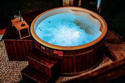 Chalupa wellness a vinný sklep - Maralův kopec