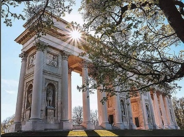 Chalupa s baz�nem - Lednicko-valtick� are�l