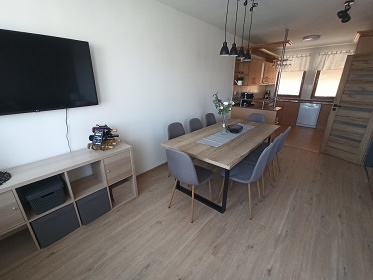 Chalupa s baz�nem - Lednicko-valtick� are�l