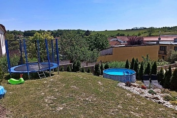 Chalupa s baz�nem - Lednicko-valtick� are�l