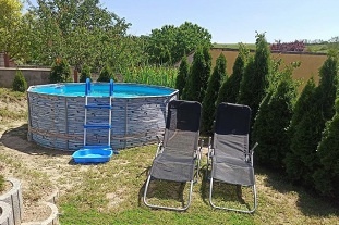 Chalupa s baz�nem - Lednicko-valtick� are�l