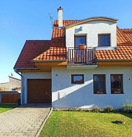 Chalupa s baz�nem - Lednicko-valtick� are�l