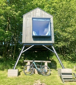 Glamping na Vyso�in� - posed u p�ehrady V�r