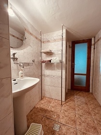 Rodinn� chalupa s baz�nem - Moravsk� Krumlov