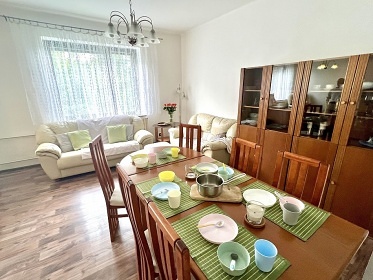Rodinn� chalupa s baz�nem - Moravsk� Krumlov