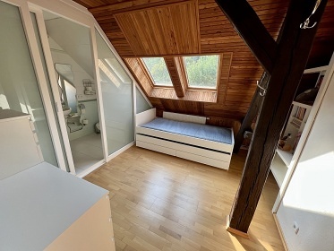 Rodinn� chalupa s baz�nem - Moravsk� Krumlov