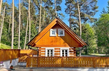 Roubenka u jezera - Lužické hory - Ještěd