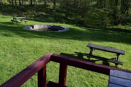 Glamping u koupaliště - maringotka Jizerské hory