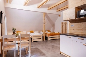 Chata koupací jezírko a sauna - apartmány Jeseníky