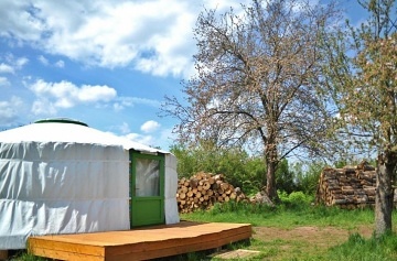 Glamping s wellness - 4 Jurty - St�edn� �echy
