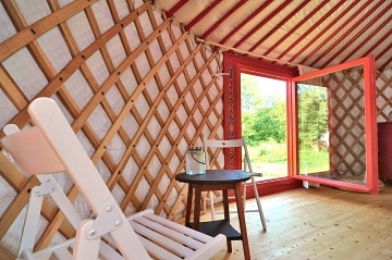Jurty v Sadu - Glamping Štolmíř - Český Brod
