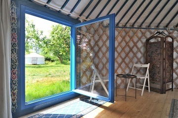 Jurty v Sadu - Glamping Štolmíř - Český Brod