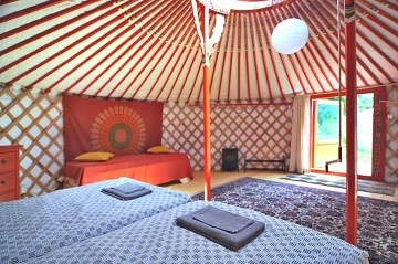 Jurty v Sadu - Glamping Štolmíř - Český Brod