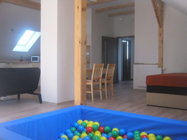 Chata s baz�nem - Ne��rka a Lu�nice - ji�n� �echy