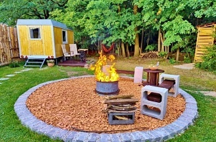 Glamping u lesa - Jihočeská maringotka - Třeboňsko
