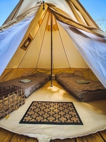 Glamping u lesa - Jiho�esk� maringotka - T�ebo�sko