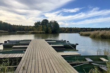 Pronjem chaty - jezero Katlov - Zdeslavice