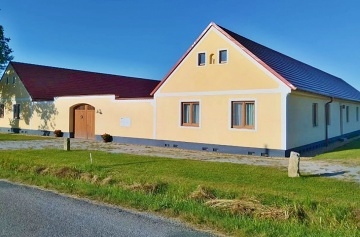 Chalupa v�hled na Novohradsk� hory - T�ebo�sko