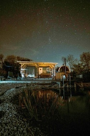 Glamping koupací jezírko a wellness - jižní Morava