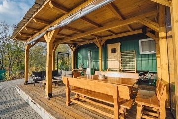 Glamping koupací jezírko a wellness - jižní Morava